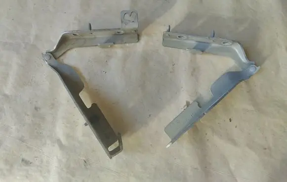 Citroen C3 Engine bonnet/hood hinges 9637365580 9637365680