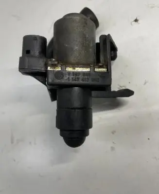 BMW 3 E36 Coolant heater control valve 1387846 1147412052