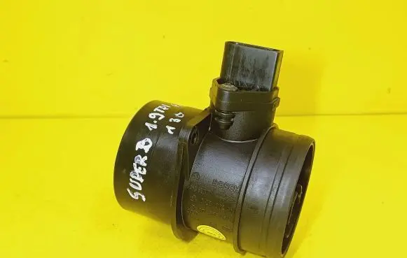 Skoda Superb B5 (3U) Mass air flow meter 0281002461 074906461B 074906461BX