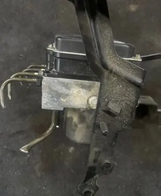 BMW 5 E60 E61 ABS Pump 6769705 6769703