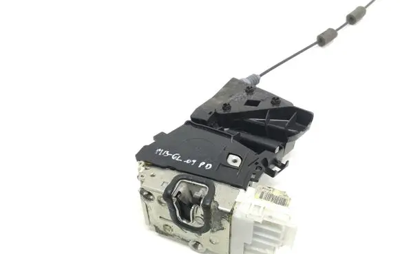 Mercedes-Benz GL X164 Front door lock