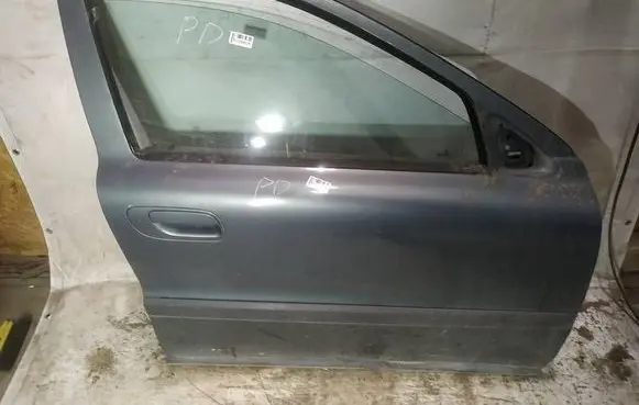 Volvo V70 Front door MELYNOS