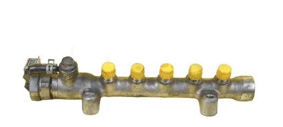Mazda 6 Fuel line pipe SH01