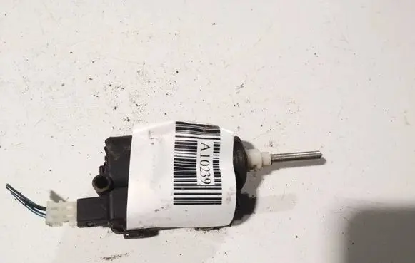 Opel Zafira B Central locking motor 13158426