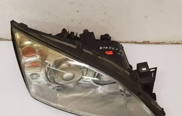 Ford Mondeo Mk III Headlight/headlamp 1S7113005DJ 0301174672