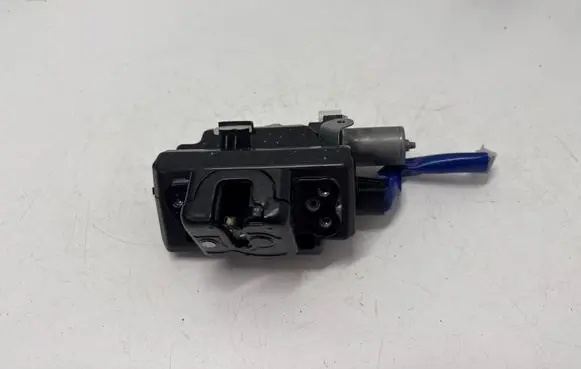 Lexus NX Tailgate/trunk/boot lock/catch/latch 1638000790