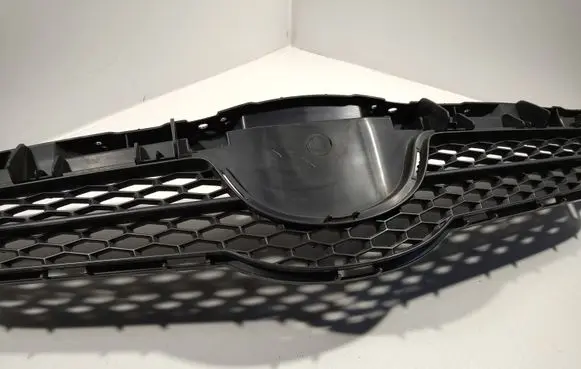 Toyota Auris 150 Front grill 5311102390