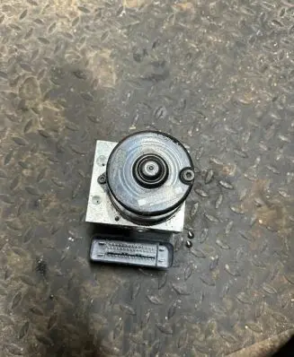 Ford Focus ABS Pump 00404071E0 9N37F30037 10096012533