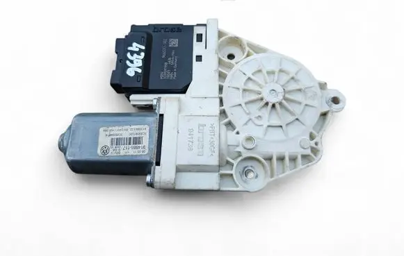 Volkswagen PASSAT CC Rear door window regulator motor 3C0959795B 3C8959703C