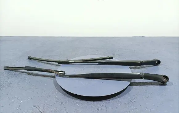 Hyundai i20 (PB PBT) Front wiper blade arm W179069