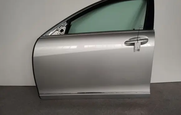 Mercedes-Benz S W221 Door (2 Door Coupe) A2217200105