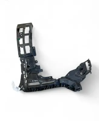 Volvo XC90 Fender mounting bracket 31663176