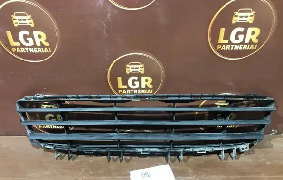 Front bumper lower grill