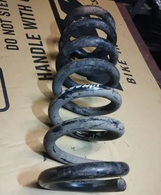 Chevrolet Tahoe Rear coil spring