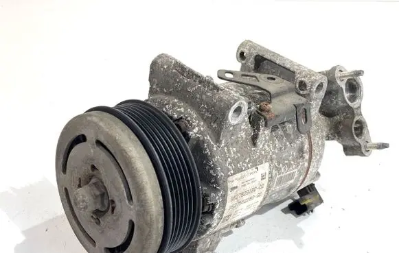 Peugeot 308 Air conditioning (A/C) compressor (pump) 9827529180