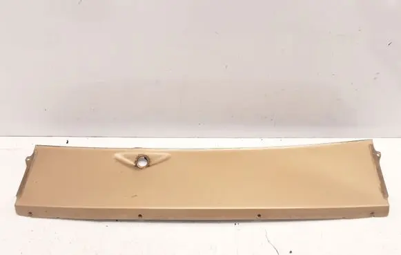 Mercedes-Benz W123 Wiper trim 473U