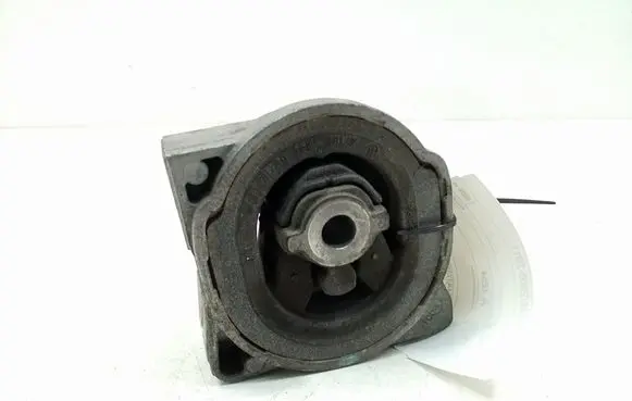 Mercedes-Benz B W245 Engine mount bracket A1692400918