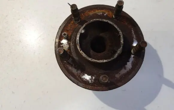 Opel Astra J Rear wheel hub