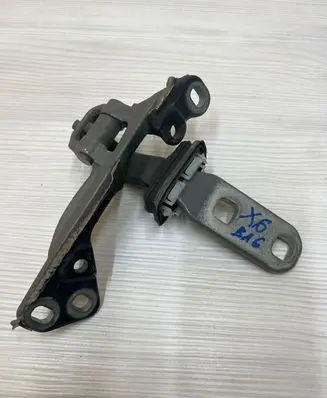 BMW X6 E71 Loading door upper hinge 7175829