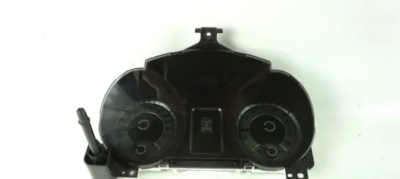 Mitsubishi Pajero Speedometer (instrument cluster) 8100A619