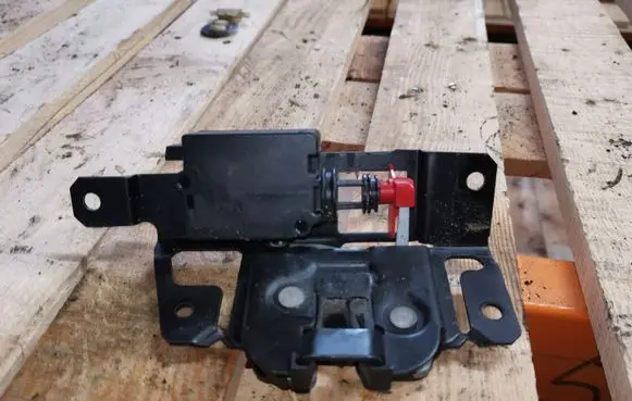 BMW X3 E83 Tailgate/trunk/boot lock/catch/latch 7201561