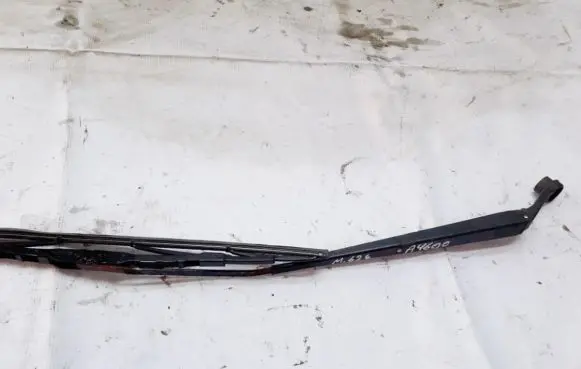 Mazda 626 Front wiper blade arm GE4TA