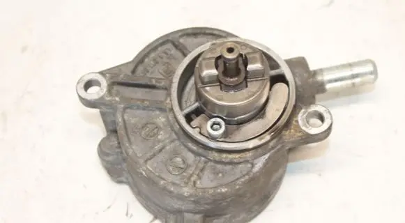 Mercedes-Benz Vito Viano W639 Vacuum pump LA1231052