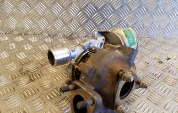 Toyota Corolla E140 E150 Turbo 172010N010 7588701 LAK00532F