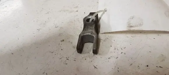 Opel Vectra C Fuel Injector clamp holder 4763