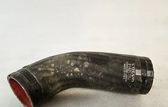 Volvo XC90 Intercooler hose/pipe 31422062