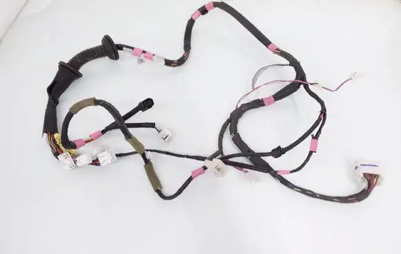Toyota RAV 4 (XA30) Front door wiring loom 8215242A01 8215242