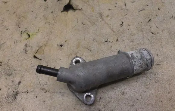 KIA Rio Thermostat/thermostat housing GMAUTO4574097