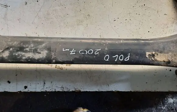 Volkswagen Polo IV 9N3 Rear axle beam 