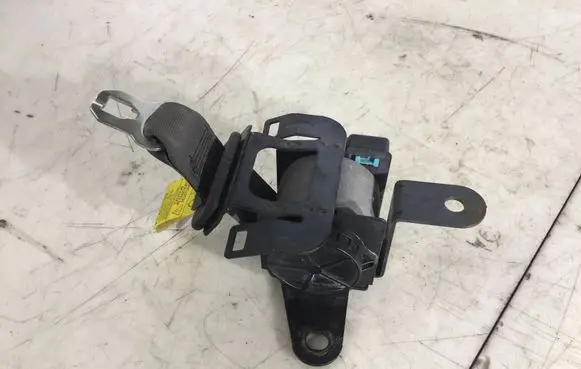 KIA Sportage Middle seatbelt (rear) 89501F200