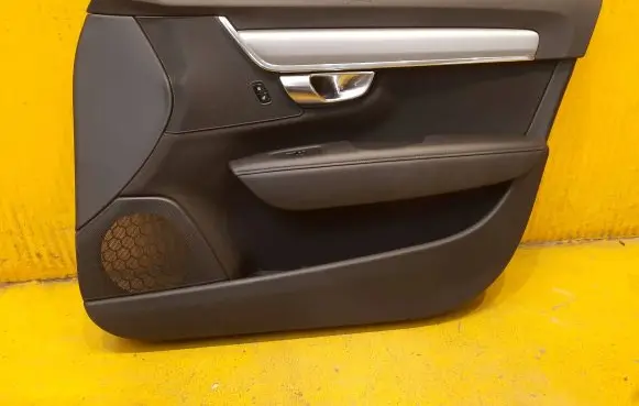 Front door card panel trim