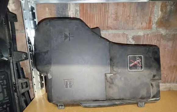 Peugeot 407 Fuse box cover 9644856080