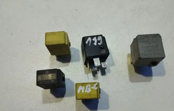 Mercedes-Benz C W203 Other relay 4RD00781402 4RD00781300