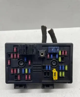 Chevrolet Captiva Fuse box set 96821082