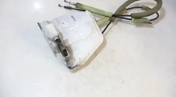 Mazda 2 Front door lock
