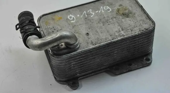 Engine oil radiator