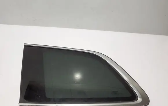 Volvo XC90 Rear side window 32206907
