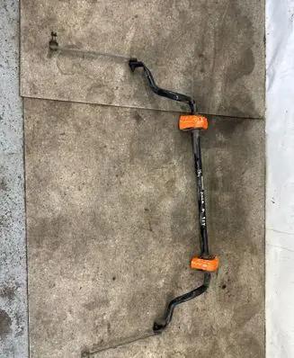 Ford Kuga II Front anti-roll bar/sway bar AV615482EB