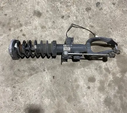 BMW 5 F10 F11 Front shock absorber with coil spring 6796858 10006560 10541310