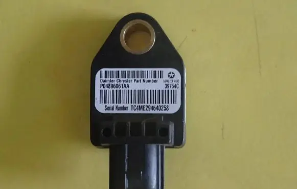 Chrysler Sebring (JS) Airbag deployment crash/impact sensor P04896061AA