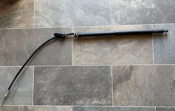 Peugeot 508 RXH Tailgate/trunk strut/damper 9677614680