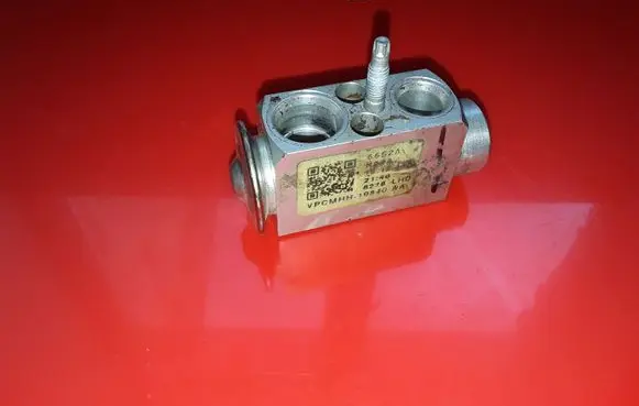 Volvo V40 Air conditioning (A/C) expansion valve 31369447 0016114602 324575