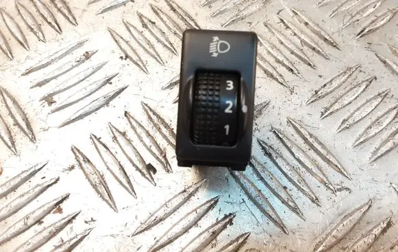 Nissan X-Trail T30 Headlight level height control switch