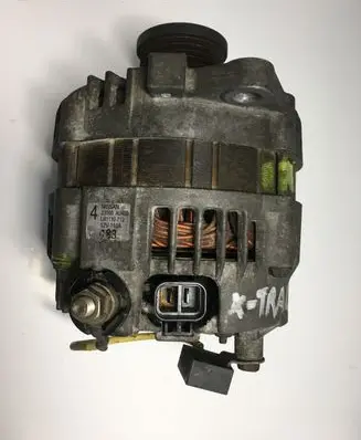 Nissan X-Trail T30 Generator/alternator 23100AU400 LR1110713