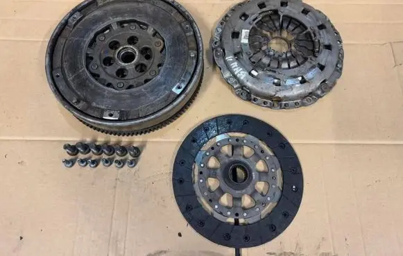 BMW 1 E81 E87 Clutch set kit 7560876