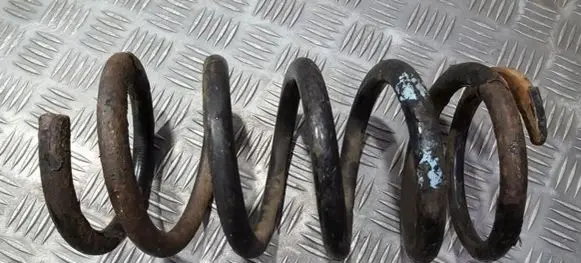 Mitsubishi Space Wagon Rear coil spring